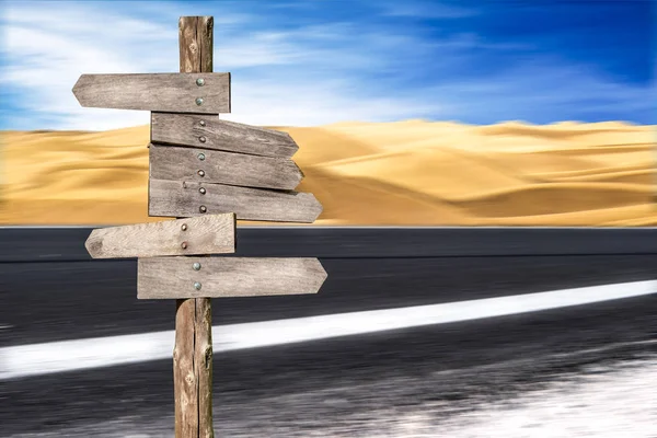 Caminho através do deserto — Fotografia de Stock