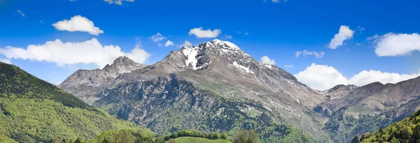 Великий краєвид італійських Альп — стокове фото