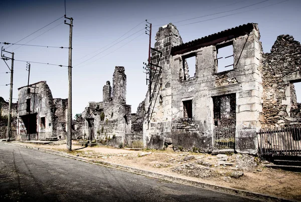 Ruínas de casas destruídas pelo bombardeio — Fotografia de Stock