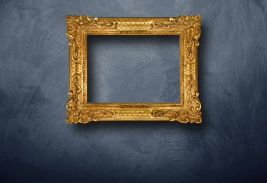 duvarda asılı eski kare