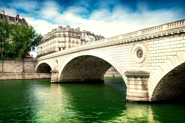 Pont historique à Paris — Photo