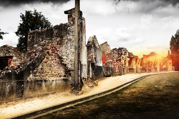 Ruínas de casas destruídas pelo bombardeio — Fotografia de Stock