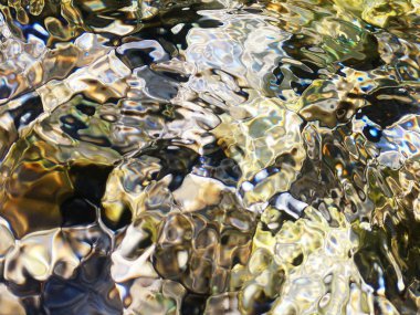 Çok renkli nehir taşları. Renkli deniz taşlarının arkaplanı.