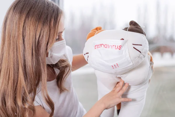 Epidemic Coronavirus Worldwide Sad Girl Protective Mask Viruses Her Face — Stock Photo, Image