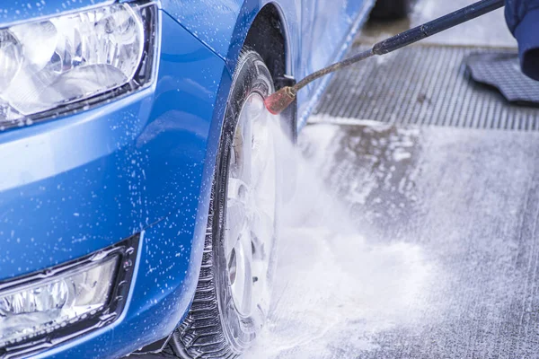 Cleaning Car Using High Pressure Water Manual Car Wash Pressurized — Stock Photo, Image