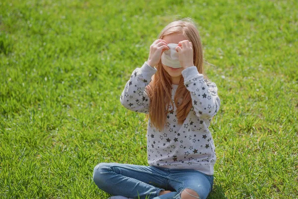 Epidemia Gripe Auto Isolamento Proteção Contra Coronavírus Concept Menina Uma — Fotografia de Stock