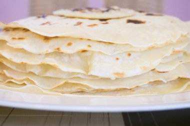 Krep ve diğer tatlılar Shrovetide üzerinde