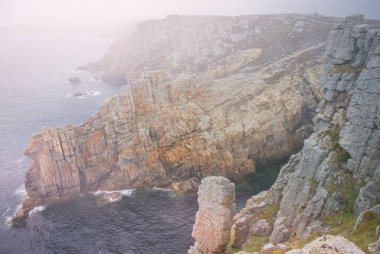 Brittany sis ile yaz aylarında kayalıklarla