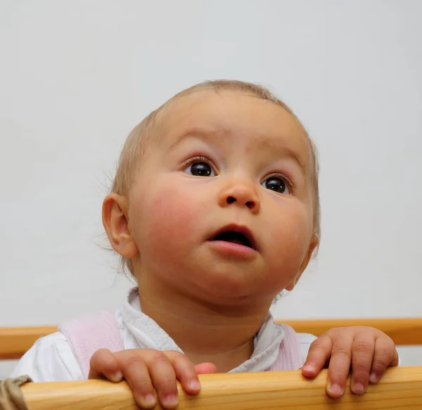 güzel gülen bebek
