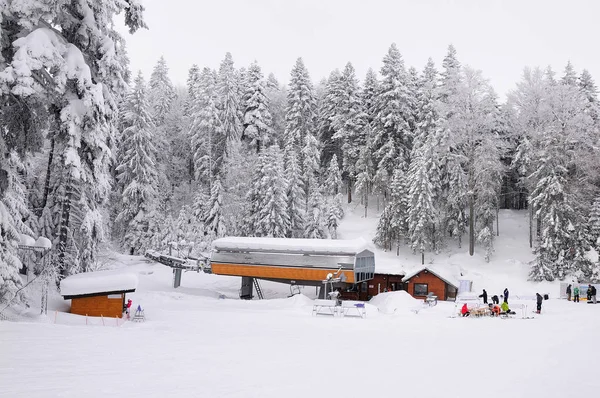 Skilift im Skigebiet Borovec, Bulgarien — Stockfoto