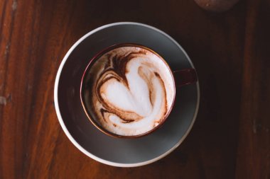 Kızıl kahve fincan