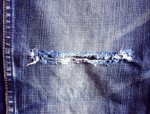 Zgrywanie blue jeans — Zdjęcie stockowe