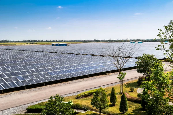 Áramot termelő napelem tiszta energia Jogdíjmentes Stock Képek