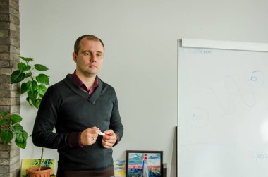 İş eğitimi başarı ile ilgili