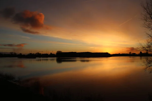 Lever Soleil Avec Nuages Couleur Orange Réfléchissant Sur Rivière Hollandsche — Photo