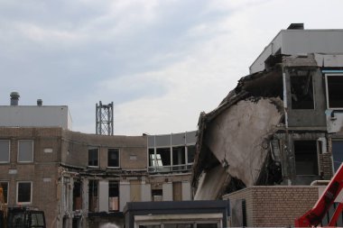 Demolitian diğer Belediye ile birleşme sonra küçük oldu Zuidplas Belediyesi Belediye Binası.