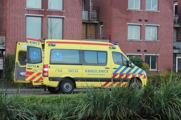 Ambulancia Para Una Emergencia Médica Urgente Nieuwerkerk Aan Den Ijssel — Foto de Stock