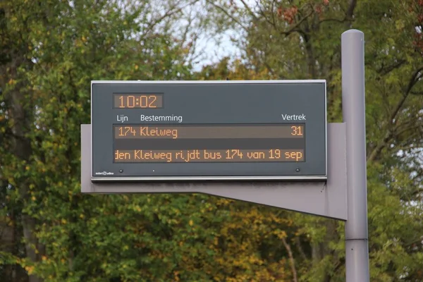 Placa Partida Eletrônica Parada Ônibus Para Ret Ônibus Cidade Bergschenhoek — Fotografia de Stock