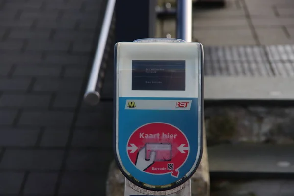 Kartenleser Terminal Der Metrostation Vorpark Zum Lesen Von Zahlungskarten — Stockfoto