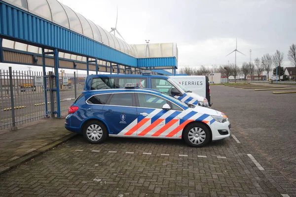 Grenscontrole Koninklijke Marechaussee Aan Passagiers Vrachtwagenterminal Van Veerboot Tussen Rotterdam — Stockfoto