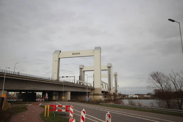 Botlekbrug Κατακόρυφη Γέφυρα Ανελκυστήρων Σκυροδέματος Στον Αυτοκινητόδρομο A15 Στο Λιμάνι — Φωτογραφία Αρχείου
