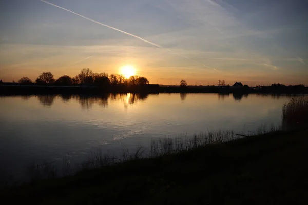 Sol Sale Sobre Agua Del Río Hollandsche Ijssel Cerca Del — Foto de Stock