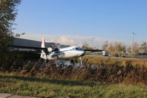 Aviones Niv Fokker F27 Amistad Como Estatua Aeropuerto Schiphol Ámsterdam —  Fotos de Stock