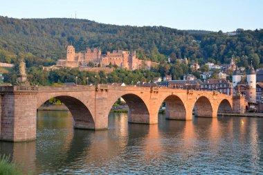 Heidelberg castle ve Carl Theodor Köprüsü
