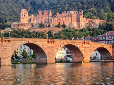 Heidelberg castle ve Carl Theodor Köprüsü