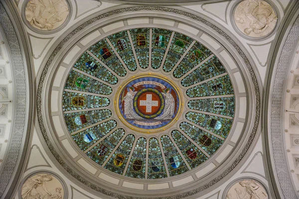 İsviçre bayrağı ve İsviçre'de bütün kantonları amblemleri 