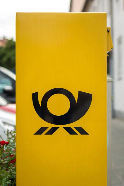 Alman posta kutusu yakın çekim yan