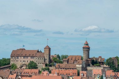 Güneşli bir günde Nuremberg Kalesi