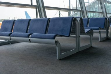 Satır havaalanında mavi Bekleme Koltukları
