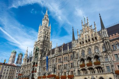 Münih, Almanya Frauenk ile Marienplatz belediye binasında