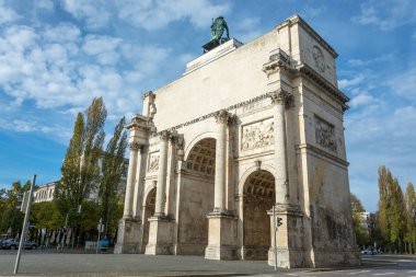 Münih, Almanya wfrom yan Siegestor