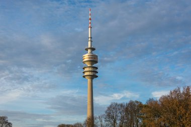 Münih, Almanya - 3 Kasım 2017: Oly Olimpiyat kulede