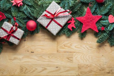 Noel arka plan sınır üst çam dalları ve oth ile