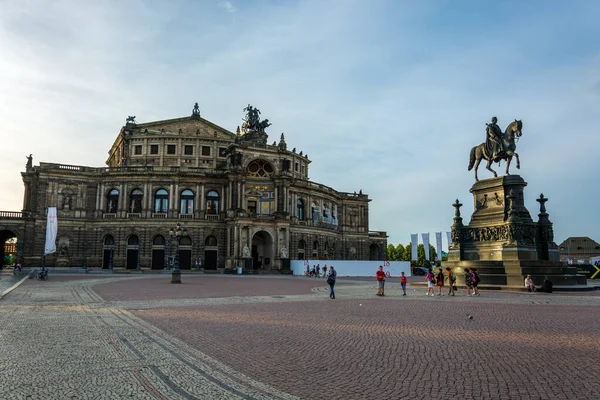 Dresden Alemania Junio 2019 Famoso Teatro Ópera Semperoper Dresde Atardecer — Foto de Stock