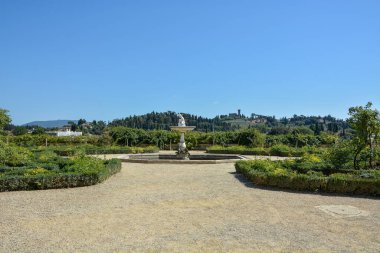 Güneşli bir günde Floransa 'daki bahçe giardino di Boboli