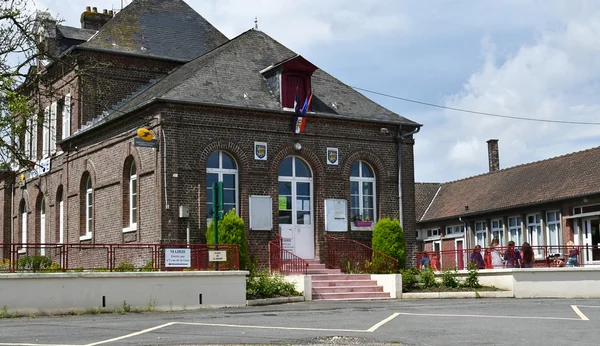 Sommery, Francia - 23 giugno 2016: municipio — Foto Stock