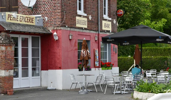 Sous Le Mesnil Jumièges, Francja - czerwiec 2016 22: restauracja — Zdjęcie stockowe