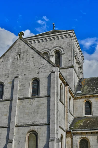 Barentin, Francia - 22 de junio de 2016: Iglesia de San Martín — Foto de Stock