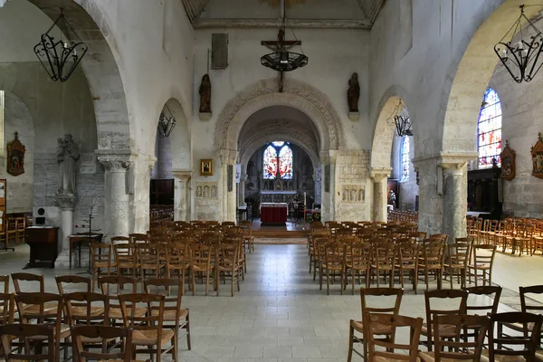 Duclair, Frankrike - juni 22 2016: Saint Denis kyrka — Stockfoto