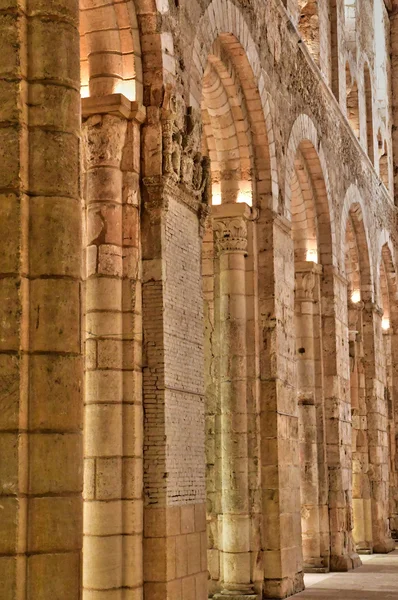 Bernay, Fransa - Ağustos 11 2016: Antik abbatial Kilisesi — Stok fotoğraf