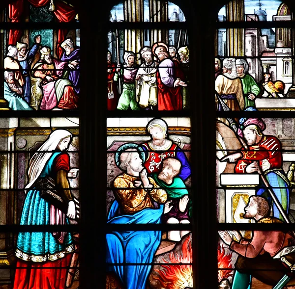 Bernay, França - 11 de agosto de 2016: Igreja de Sainte Croix — Fotografia de Stock