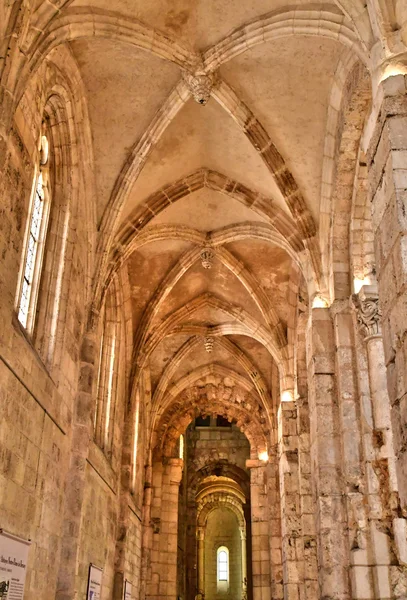 Bernay, Frankrike - augusti 11 2016: forntida abbatial kyrka — Stockfoto