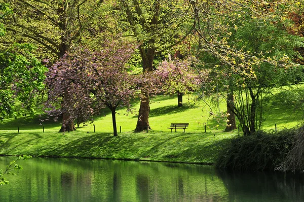 Poissy, France - 2 mai 2016 : le parc Messonnier — Photo