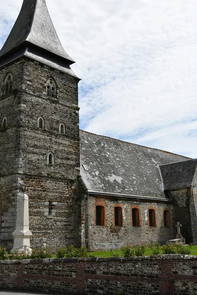 Sommery, Франція - 2016 22 червня: Церква Сен-Ваас — стокове фото