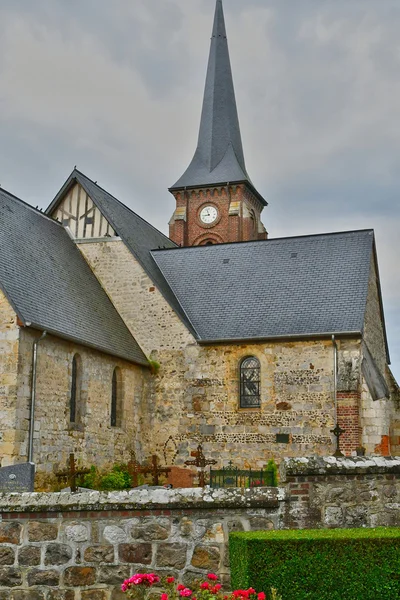 Vascoeuil, Frankrijk - 23 juni 2016: Saint Martial kerk — Stockfoto