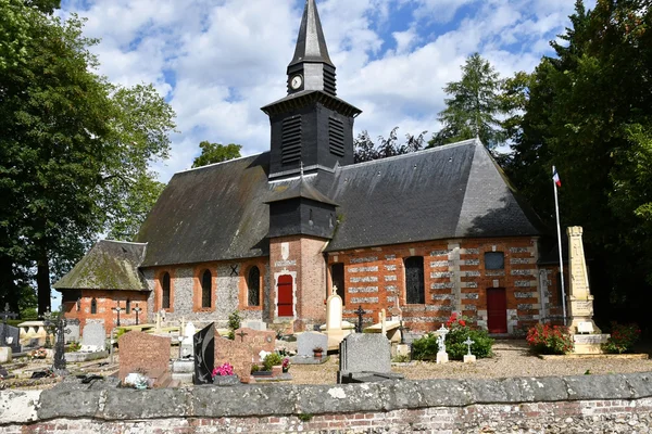 Bois Heroult, France - 23 июня 2016: Notre Dame church — стоковое фото